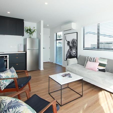 3 - Sunny Brand New House Villa Wanaka Exterior foto