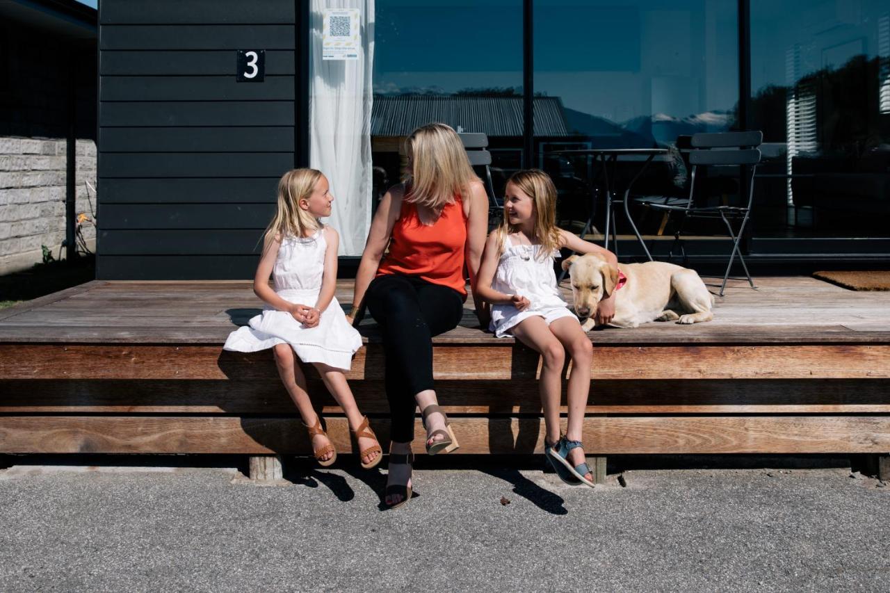 3 - Sunny Brand New House Villa Wanaka Exterior foto