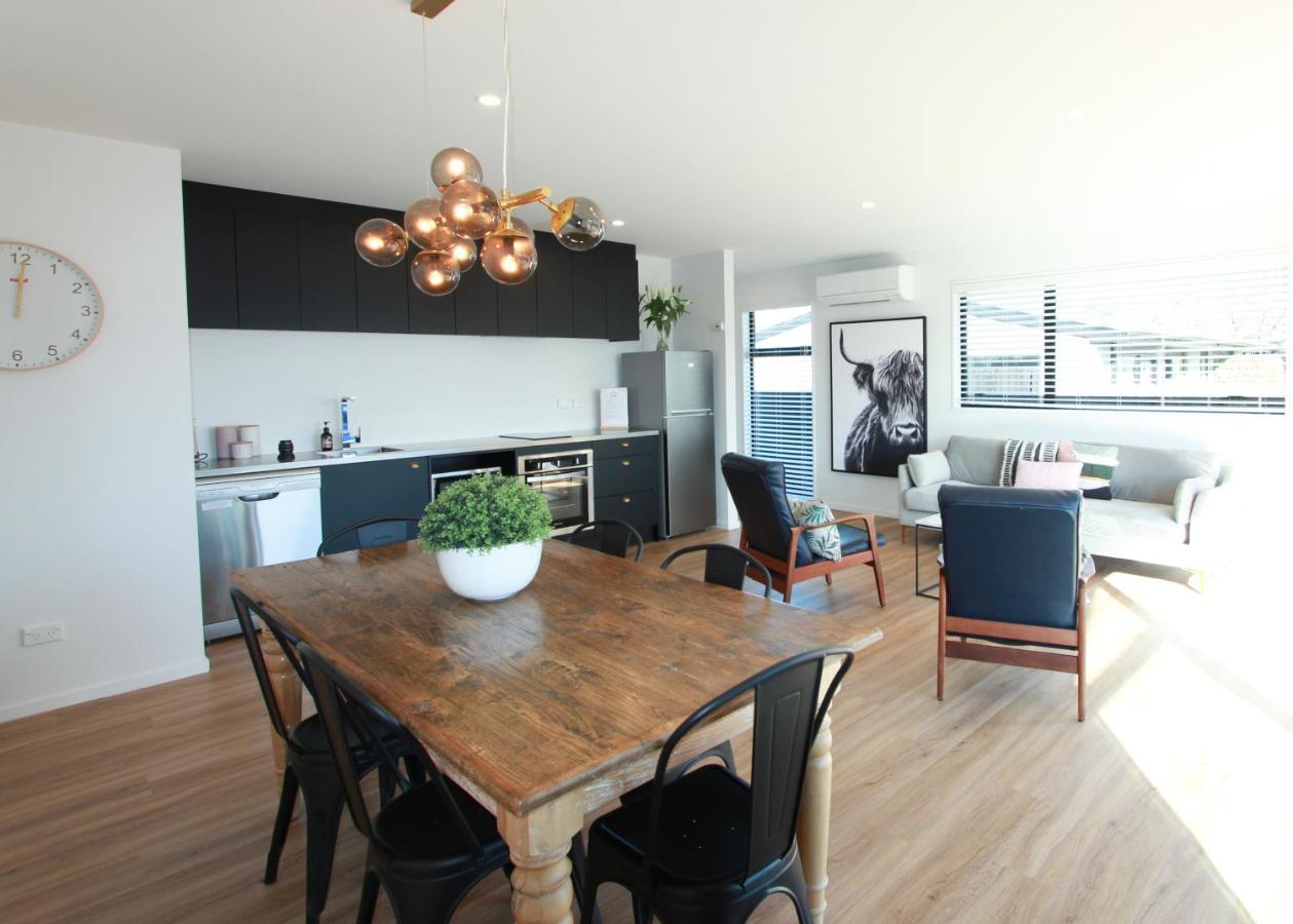 3 - Sunny Brand New House Villa Wanaka Exterior foto
