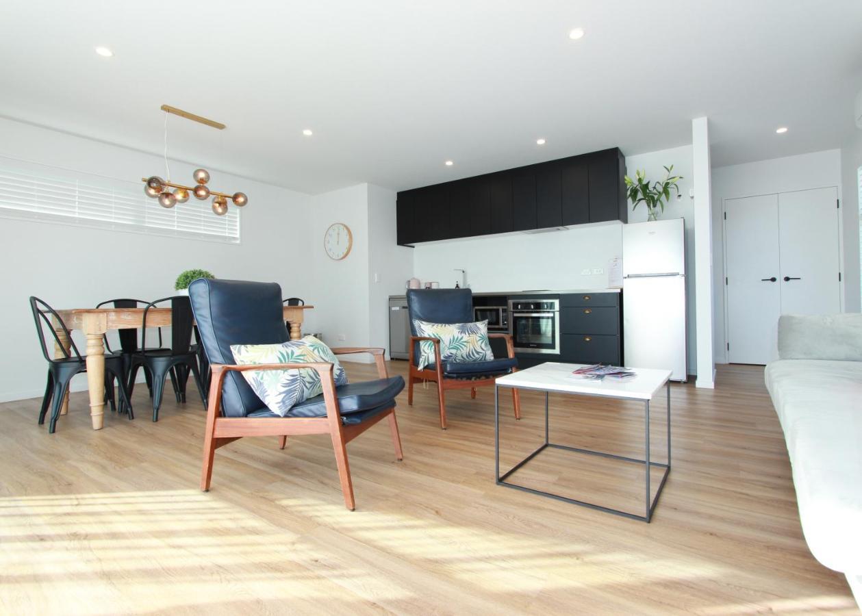 3 - Sunny Brand New House Villa Wanaka Exterior foto