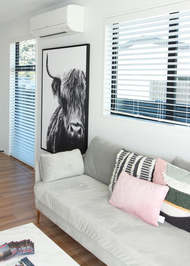3 - Sunny Brand New House Villa Wanaka Exterior foto